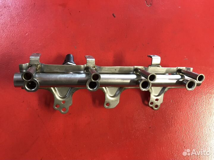 Топливная рейка Audi A4 B6 cdn