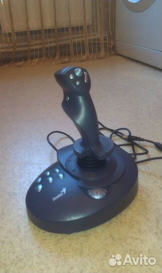 PC Joystick Genius MaxFighter F-31U vibrat