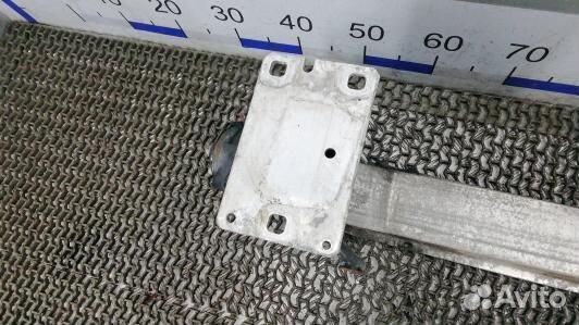 Усилитель бампера передний (кронштейн) audi A4 B8