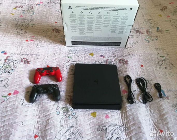 Sony PS4 slim 1tb + 2 игры+ 2 геймпада