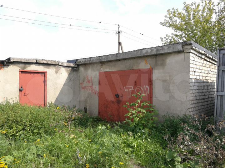 Гараж, > 30 м²