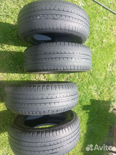 Goodyear EfficientGrip 215/65 R16