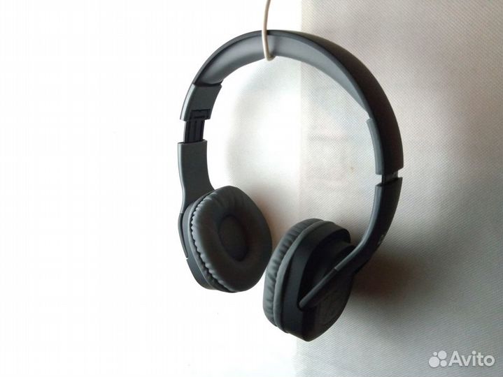 Наушники беспроводные большие