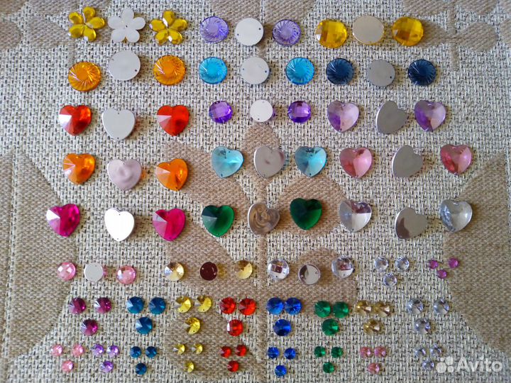 Стразы,бусины-буквы,бусины