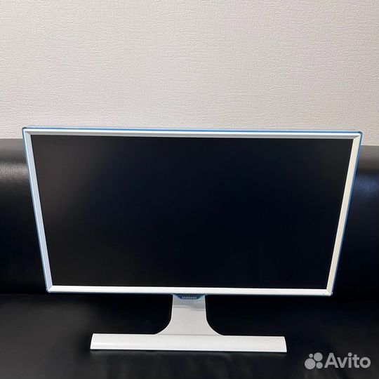 Монитор Samsung S24E391HL