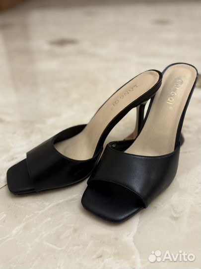 Сабо на каблуке