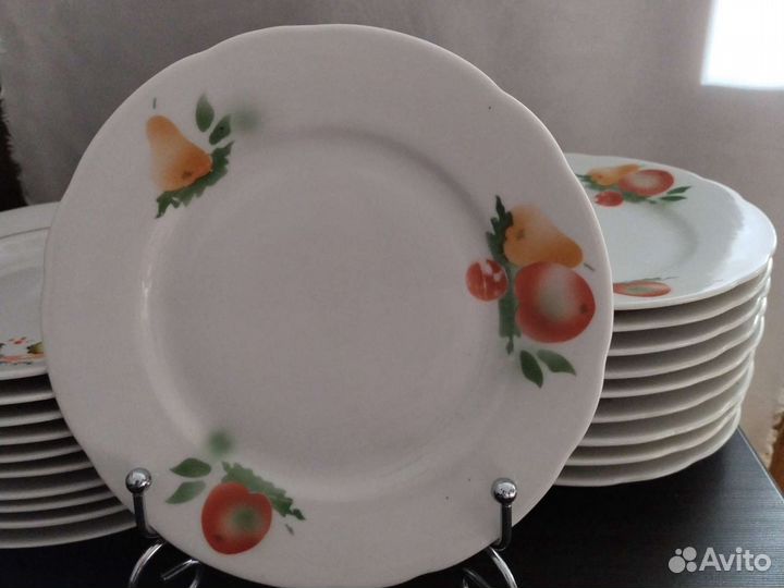 Тарелка пирожковая d 17,5 см - 20 штук