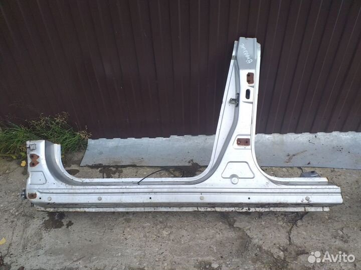 Порог левый Geely Emgrand EC7 седан 2012 год