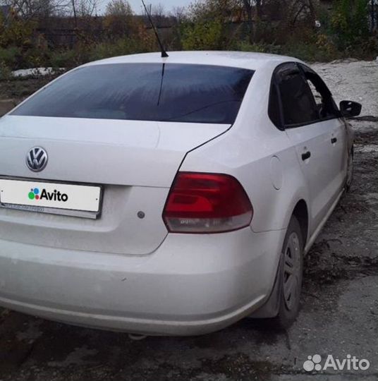 Volkswagen Polo(2009-2015) Уплотнитель стекла двер