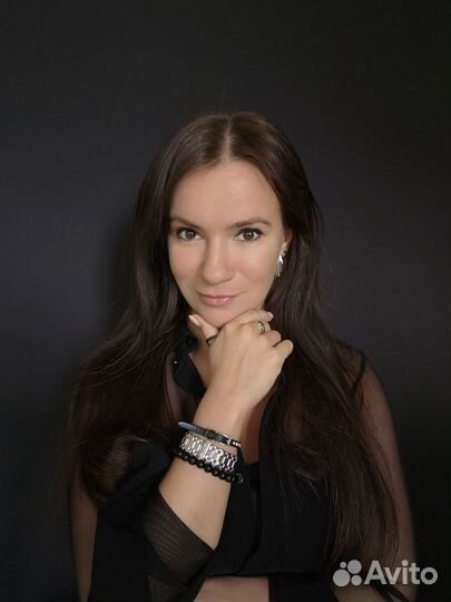 Стилист (гардероб, цветотип, примерка париков)