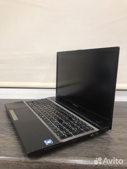 Ноутбук samsung NP305V5A на запчасти