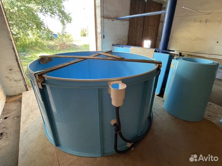 Бассейны, купели и емкости из пластика