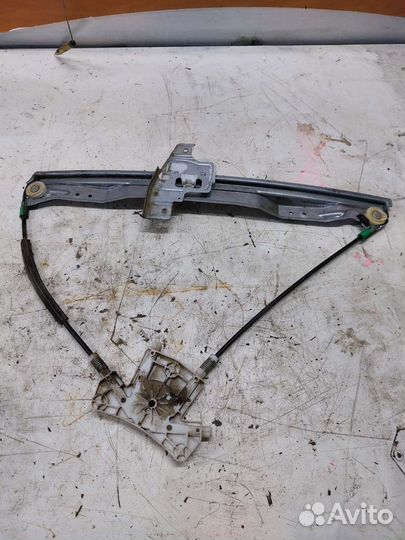 Стеклоподъемник передний правый Peugeot 407