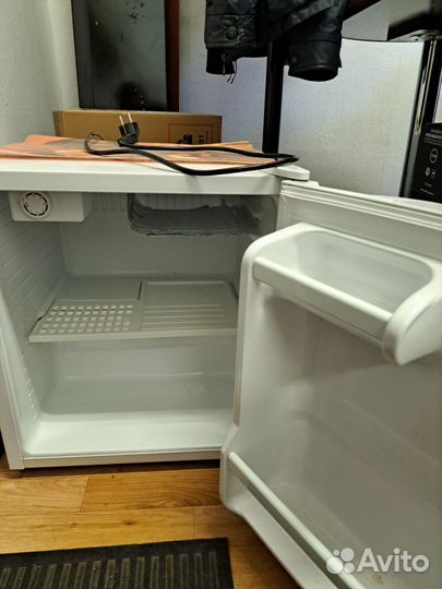 Холодильник на запчасти