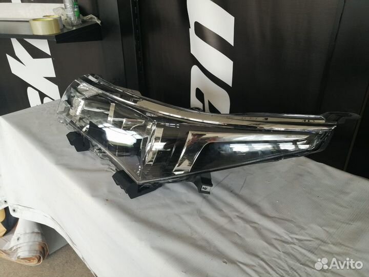 Фара левая Toyota Corolla E18 2013- Новая 35145110