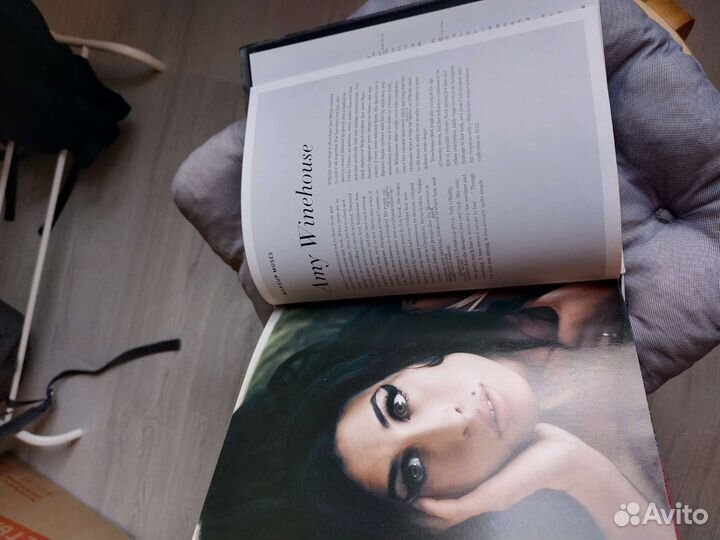 Книга о макияжа Lisa Eldridge на английском