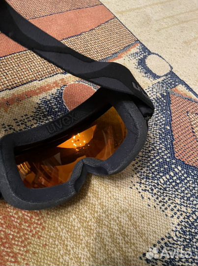 Горнолыжные очки uvex