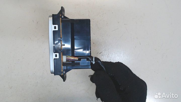 Панель управления магнитолой Nissan Leaf, 2012