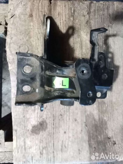 Подушки двигателя toyota avensis 1.8 мт