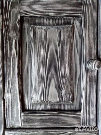 Ключница из лиственницы, ручная работа