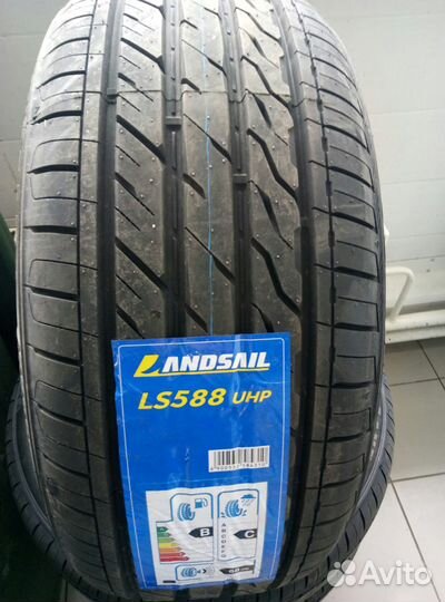 Landsail LS588 UHP 225/35 R20 90W