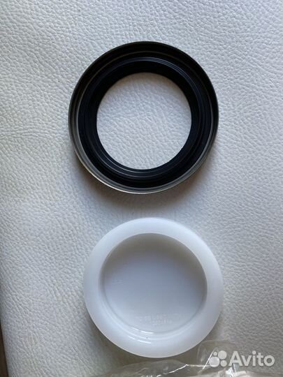 Сальник коленвала передний тн 15г Кадиллак escalad