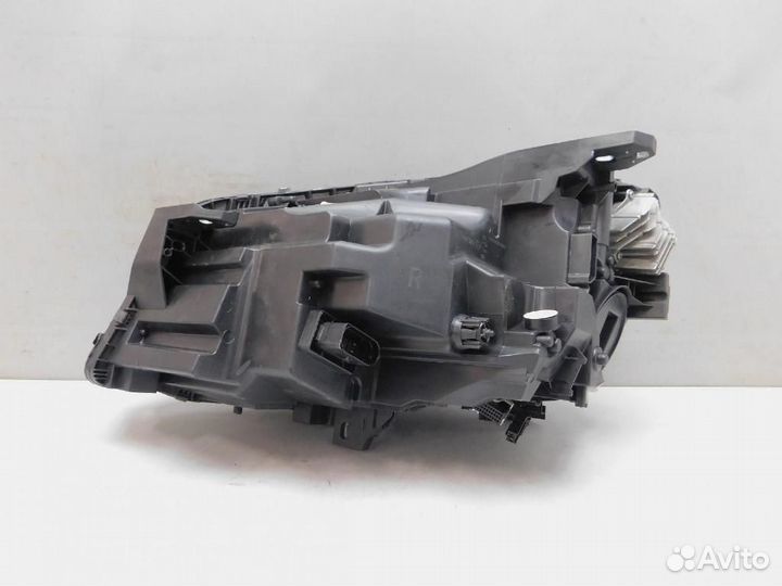 Фара правая Mercedes-Benz GLA-Class