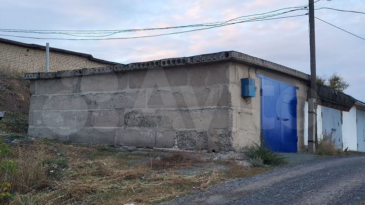 Гараж, > 30 м²