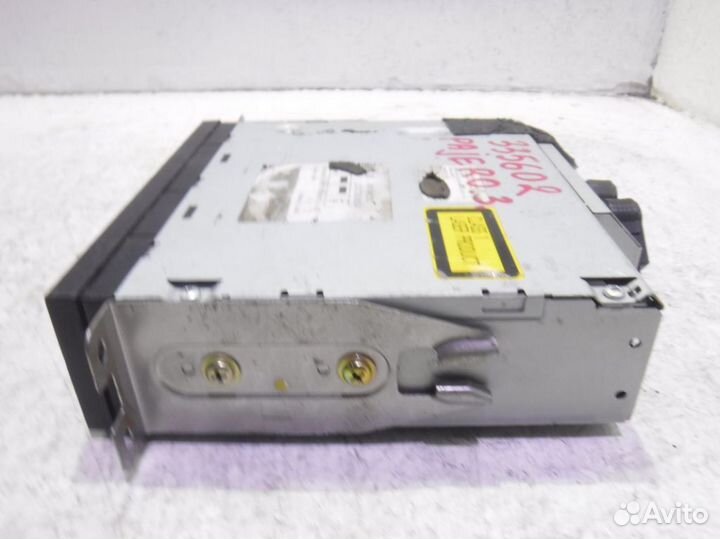 CD-чейнджер Митсубиси