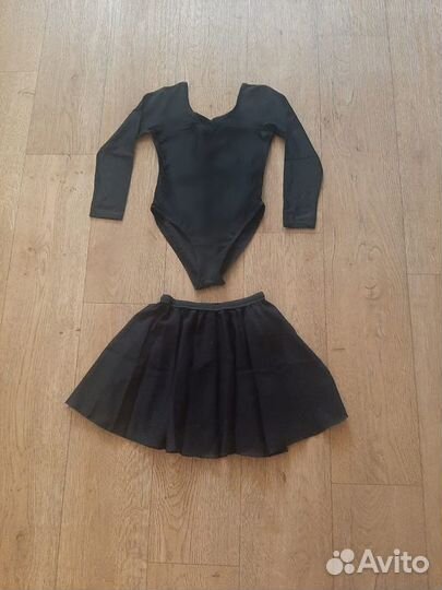 Новый гимнастический купальник + юбка черный 38 р