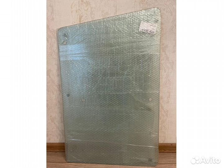 Стекло дверное правое нижнее Caterpillar