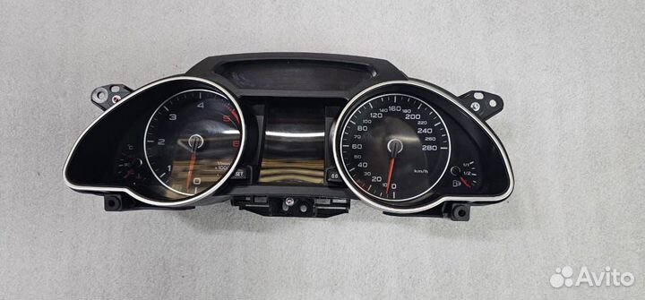 Панель приборов 8T0920933A Audi A5