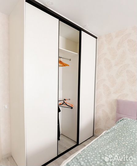 Распашной шкаф на заказ. Фабрика