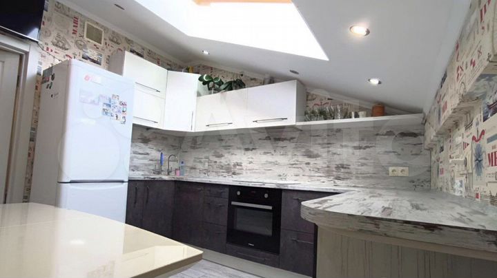 2-к. квартира, 53 м², 10/10 эт.