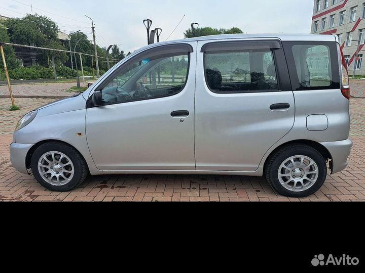 Toyota Funcargo 1.3 AT, 2000, 380 000 км