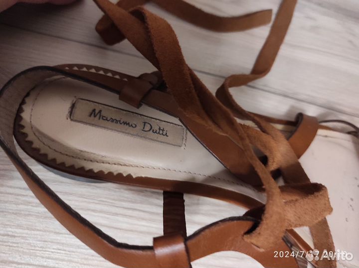 Сандалии massimo dutti