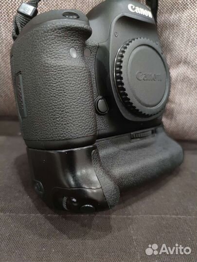 Батарейный блок canon grip bg-e11