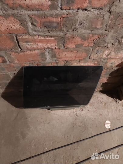 Стекло заднее левое Toyota Corolla ae100