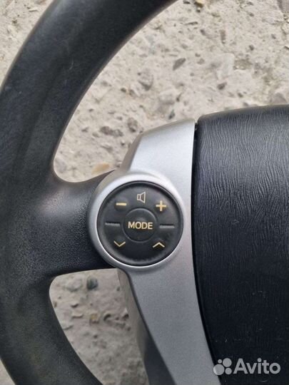 Руль Toyota Prius Alpha 2012 ZVW40 2ZR-FXE zvw40w