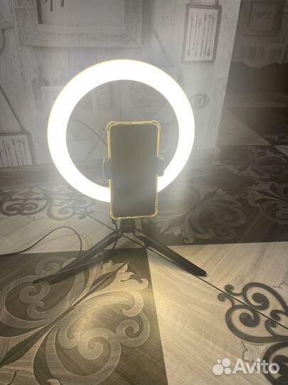 Кольцевой светильник