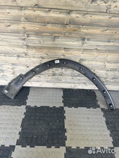 Молдинг крыла передний левый