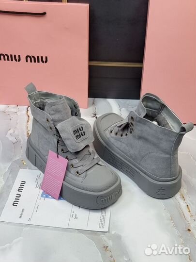 Ботинки женские зимние Miu Miu серые с мехом