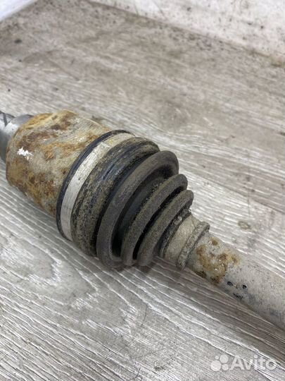 Полуось (привод в сборе) Nissan Teana