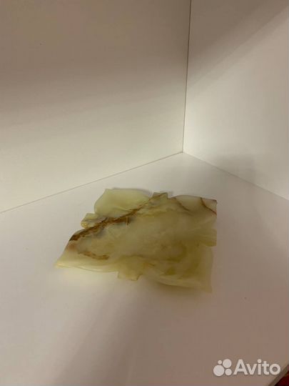 Часы и посуда из оникса