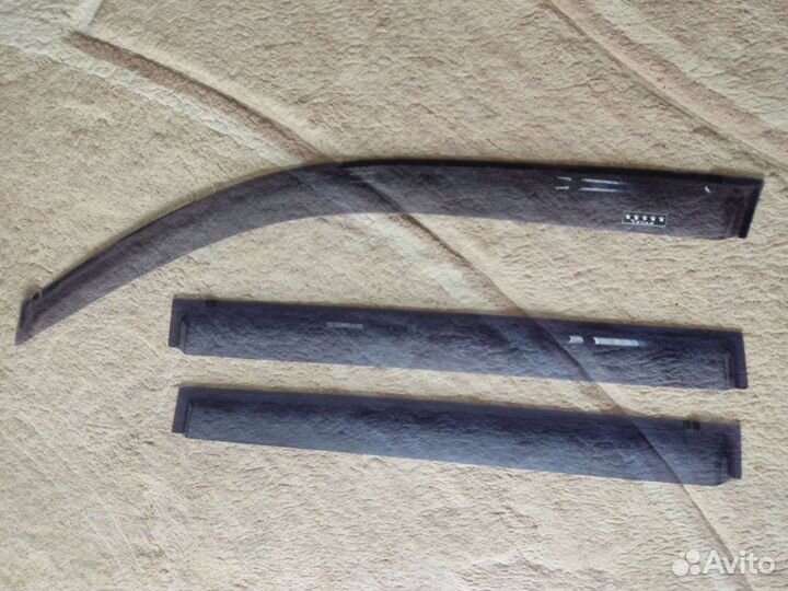 Ветровики на Land Cruiser Prado 150