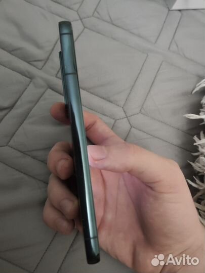 Samsung Galaxy S22, 8/256 ГБ