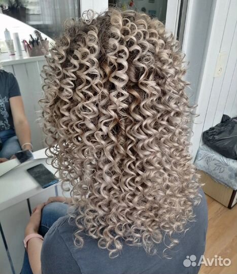 Укладки, локоны, причёски