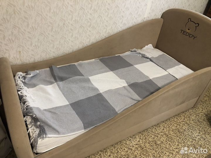 Детская кровать тедди