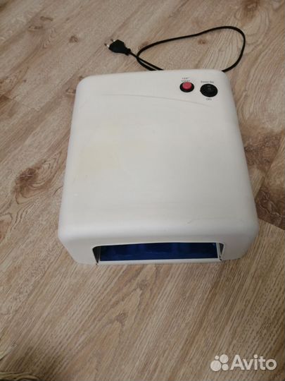 Лампа для ногтей