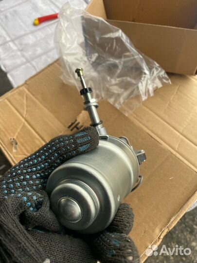 Моторчик стеклоочистителя УАЗ 469 старого образца